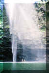 hanakapiaicouple2.jpg (106539 bytes)